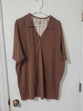 Liz And Me Women's Short-Sleeve Polo in Brown